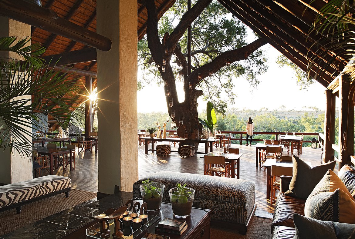 Londolozi varty camp main area deck