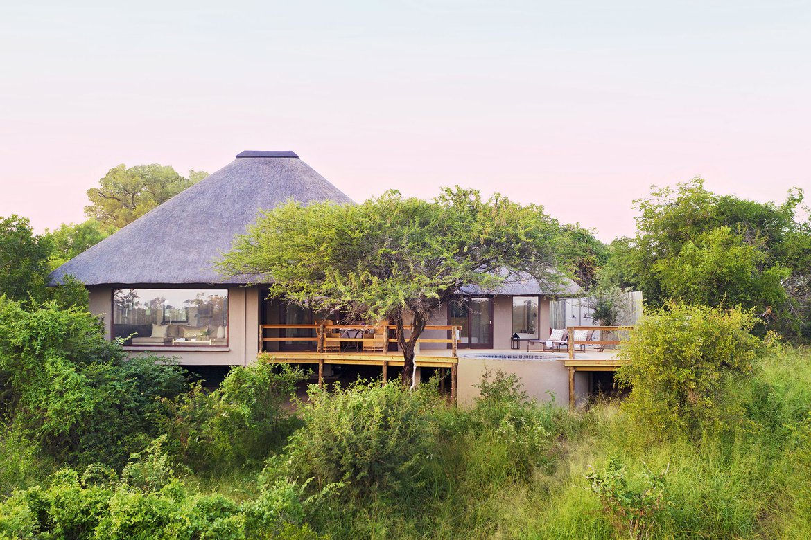 The main area / lounge /sitting area of Pioneer Camp Londolozi